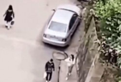 亲戚吃瓜围观,吃瓜围观，揭秘家庭欢乐时光