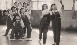 女配在70年代吃瓜,那些年我们一起吃过的“瓜”