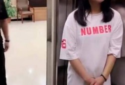 电梯里吃瓜群众,揭秘吃瓜群众的日常