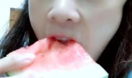 吃瓜cc姐,网络红人的崛起与影响力