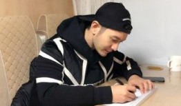 黄晓明每年吃瓜,瓜田李下，一年四季的“吃瓜”达人