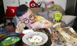 边吃糯米边吃生皇瓜,糯米与生皇瓜的味蕾交响曲
