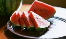 吃瓜后喝白酒,夏日消遣新风尚