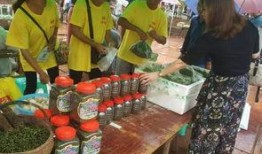 自贡吃瓜被打事件,街头冲突引发社会关注