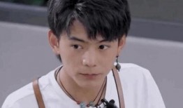 黄晓明每年吃瓜,瓜田李下，一年四季的“吃瓜”达人