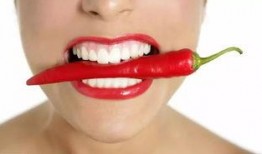 吃瓜吃的嘴角起痘