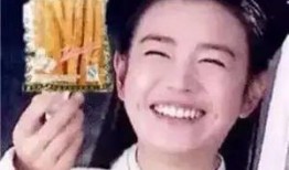 郝蕾吃瓜表情,娱乐圈新表情包诞生