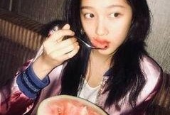 某网友吃瓜吃到女友的瓜,一场意外的情感风暴