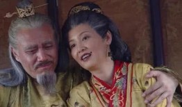 穿越成吃瓜宫女,宫廷风云中的瓜田乐