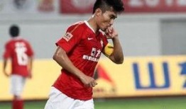 郑智吃瓜,揭秘足球场上的“瓜王”传奇