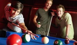 台球裁判吃瓜视频,现场笑料百出！