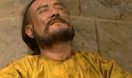 吃瓜大嘴被偷视频,引发网友热议