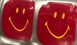 吃瓜别人的文案,吃瓜群众眼中的明星生活